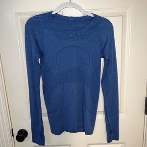 Lululemon Long Sleeved Swiftly Tech Blue Stripes Size 6